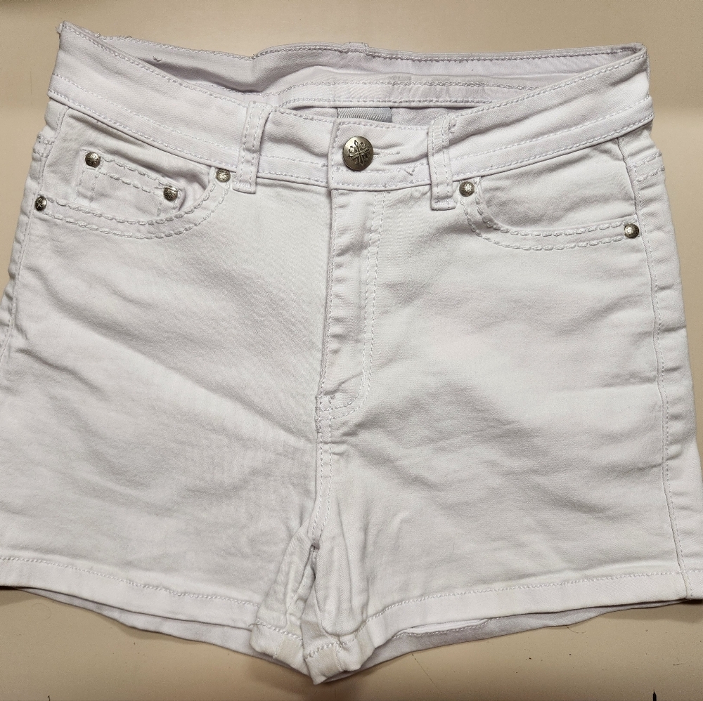 White Mid-Rise Women's Denim Shorts - Clean Everyday Style